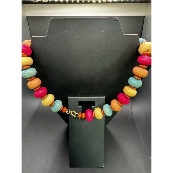 Vintage Chunky Multi Colored Wood Bead Necklace - 14.5" Drop - Picture 2 of 6